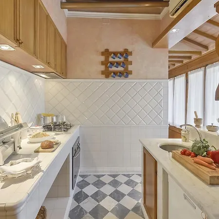 Maggio Palace Halldis Daire Floransa